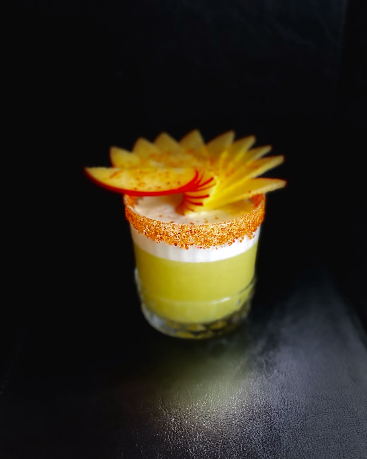 Sour exotic cu fructul pasiunii și aromă intensă de citrice.